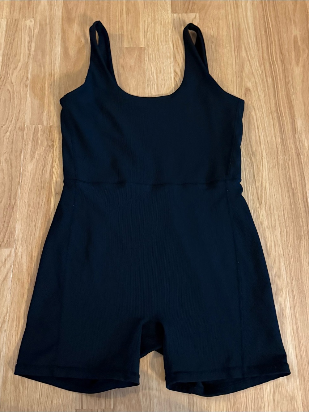 EUC Women’s Wilo The Label Black Ribbed Active Romper - Size Large